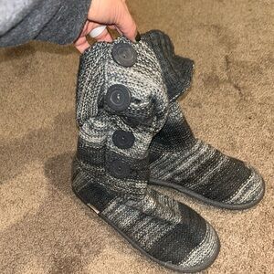 Size 7 gently used slouch Mukluk boots